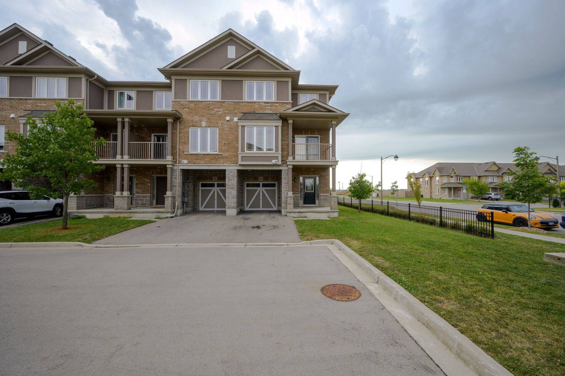 11 Ladybell LN, Hamilton, ON L0R 1P0
