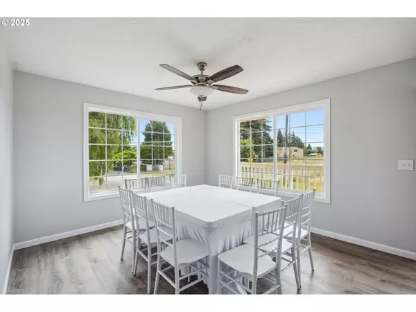 Longview, WA 98632,1905 7TH AVE