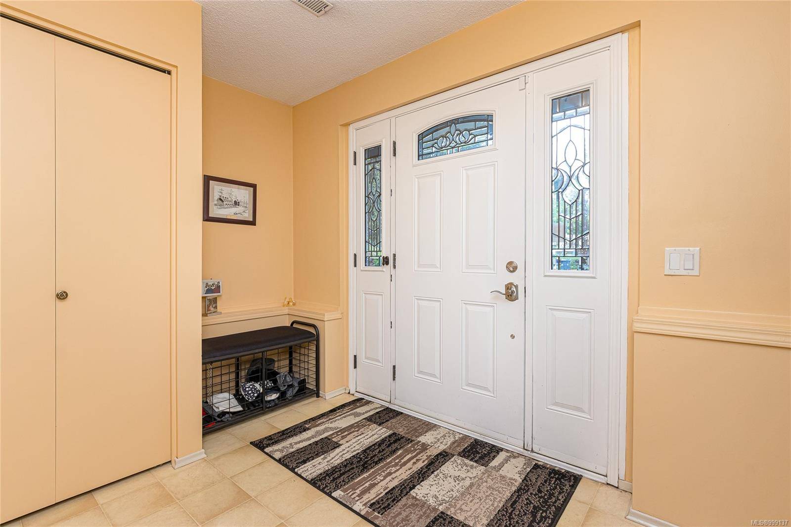 Langford, BC V9B 4M9,2777 Hartsdale Dr