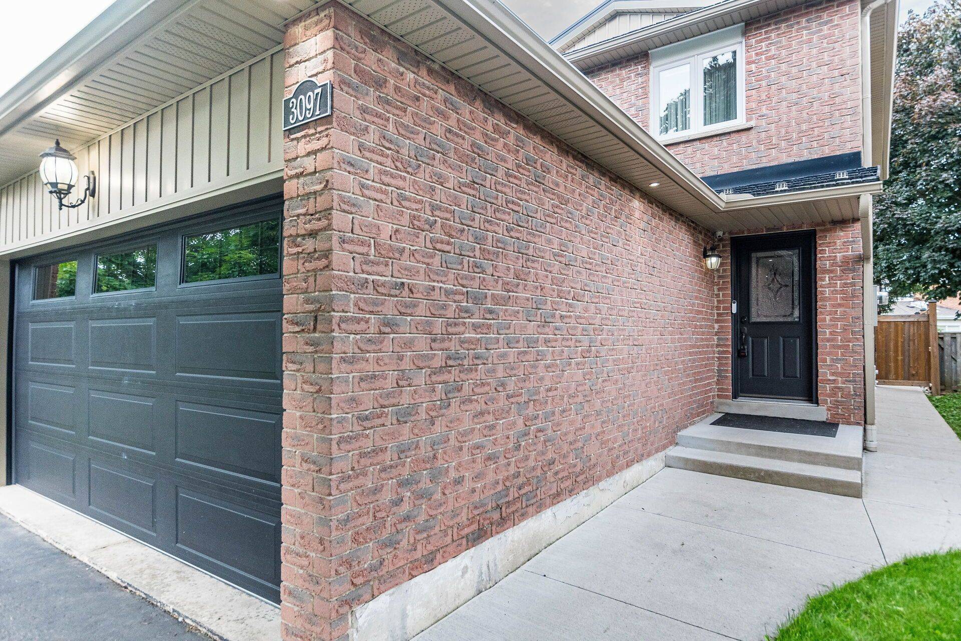 Mississauga, ON L5N 4X2,3097 Plum Tree CRES