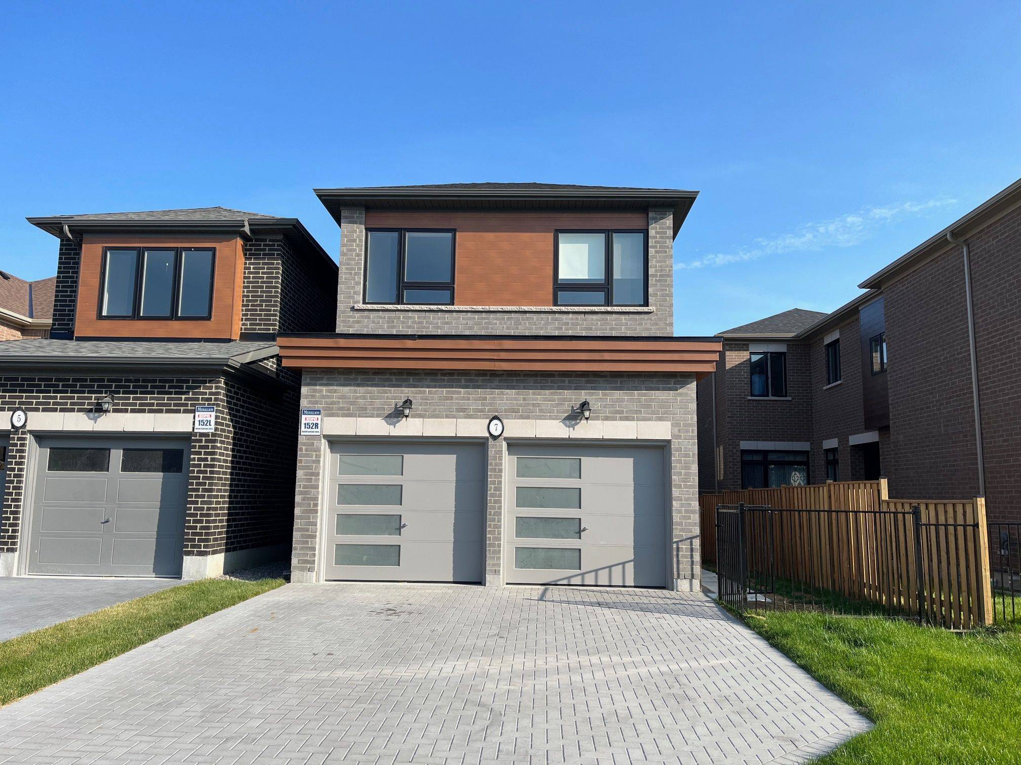 7 Mountainside CRES, Whitby, ON L1R 0P4