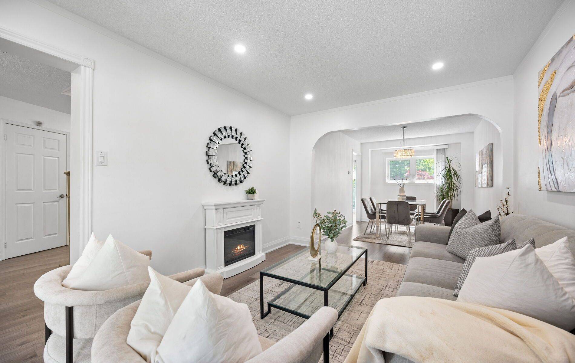Mississauga, ON L5N 6B1,6037 Prairie CIR