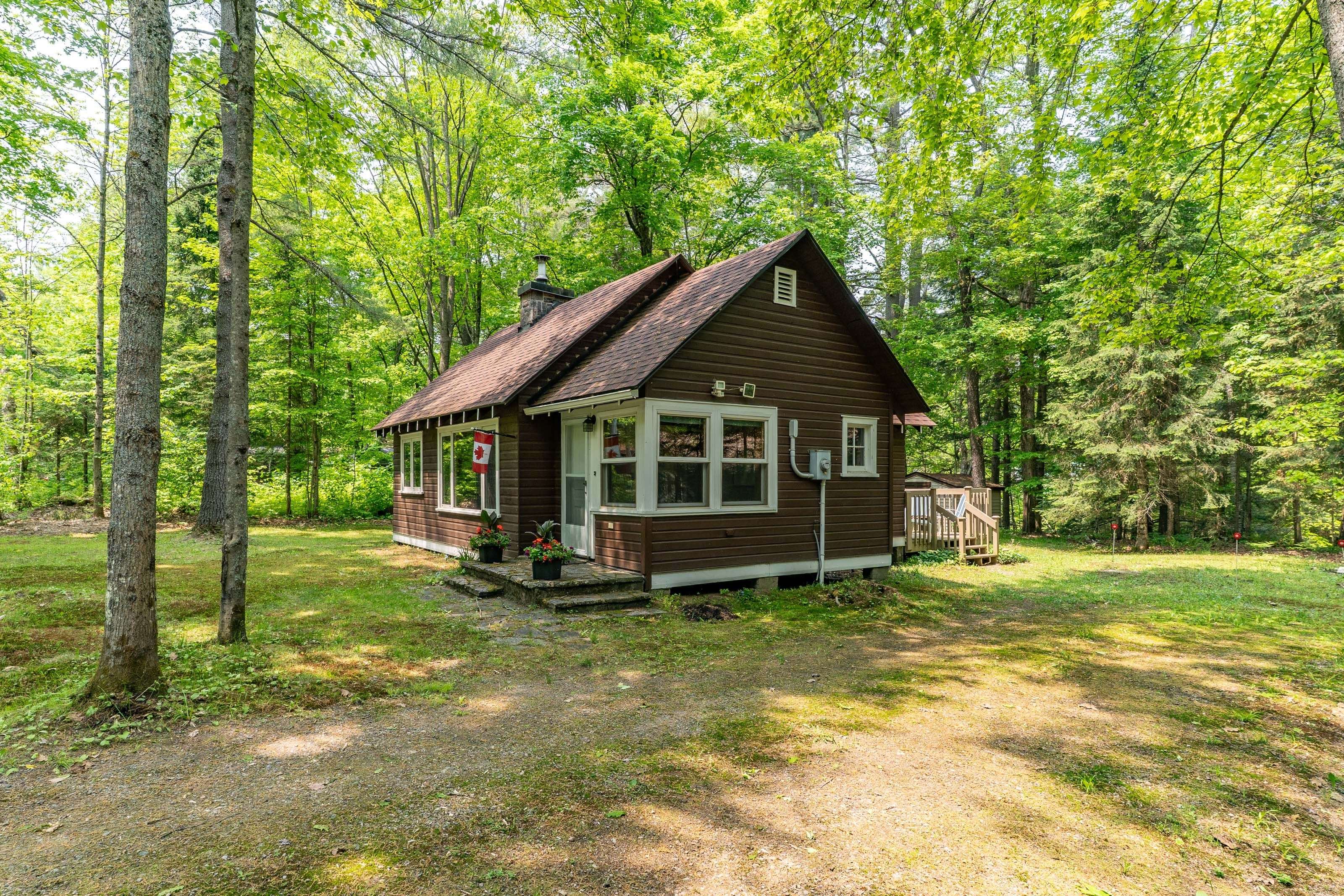 86 & 92 Hoths LN, Huntsville, ON P0B 1L0