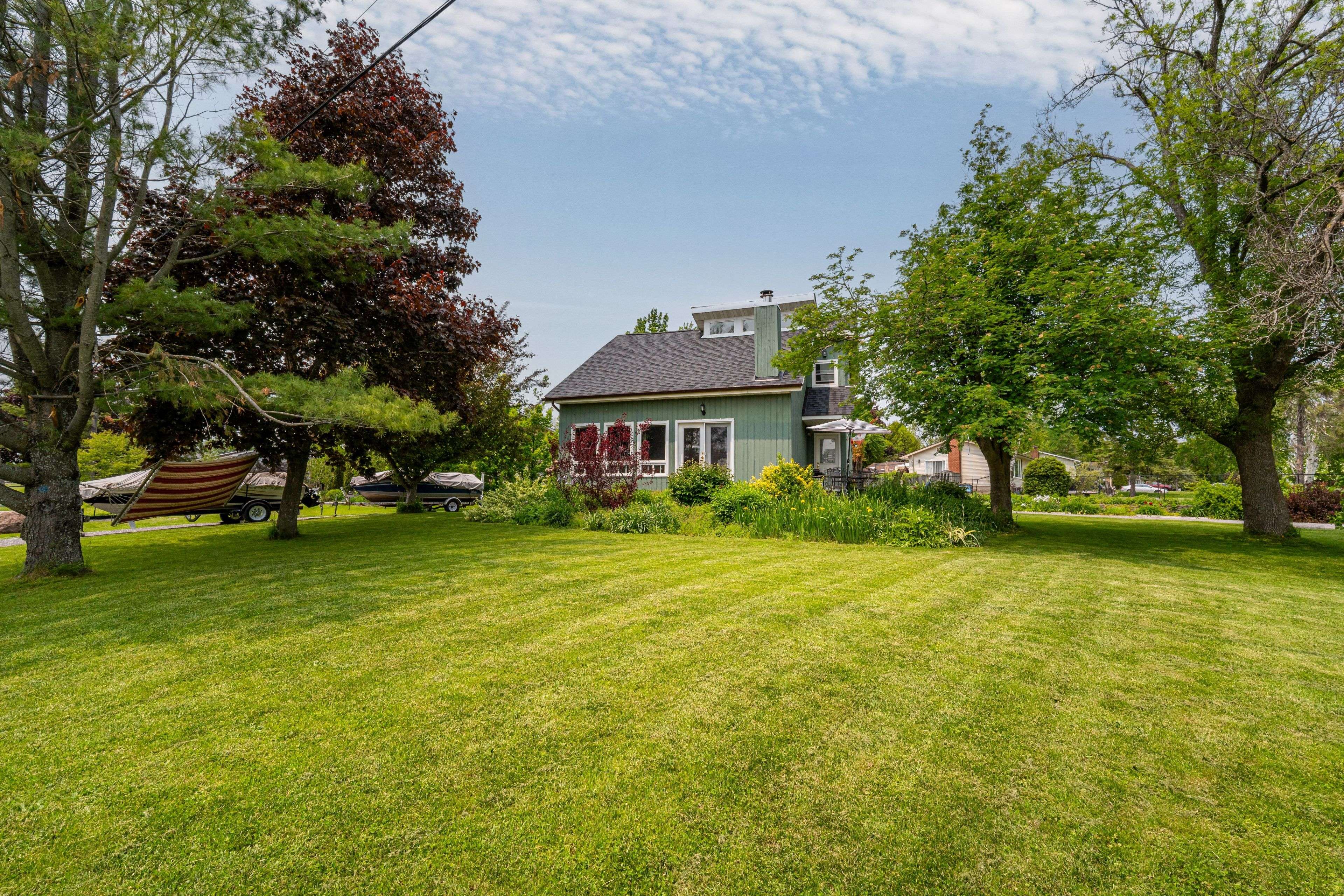 Selwyn, ON K0L 1T0,610 Brick RD