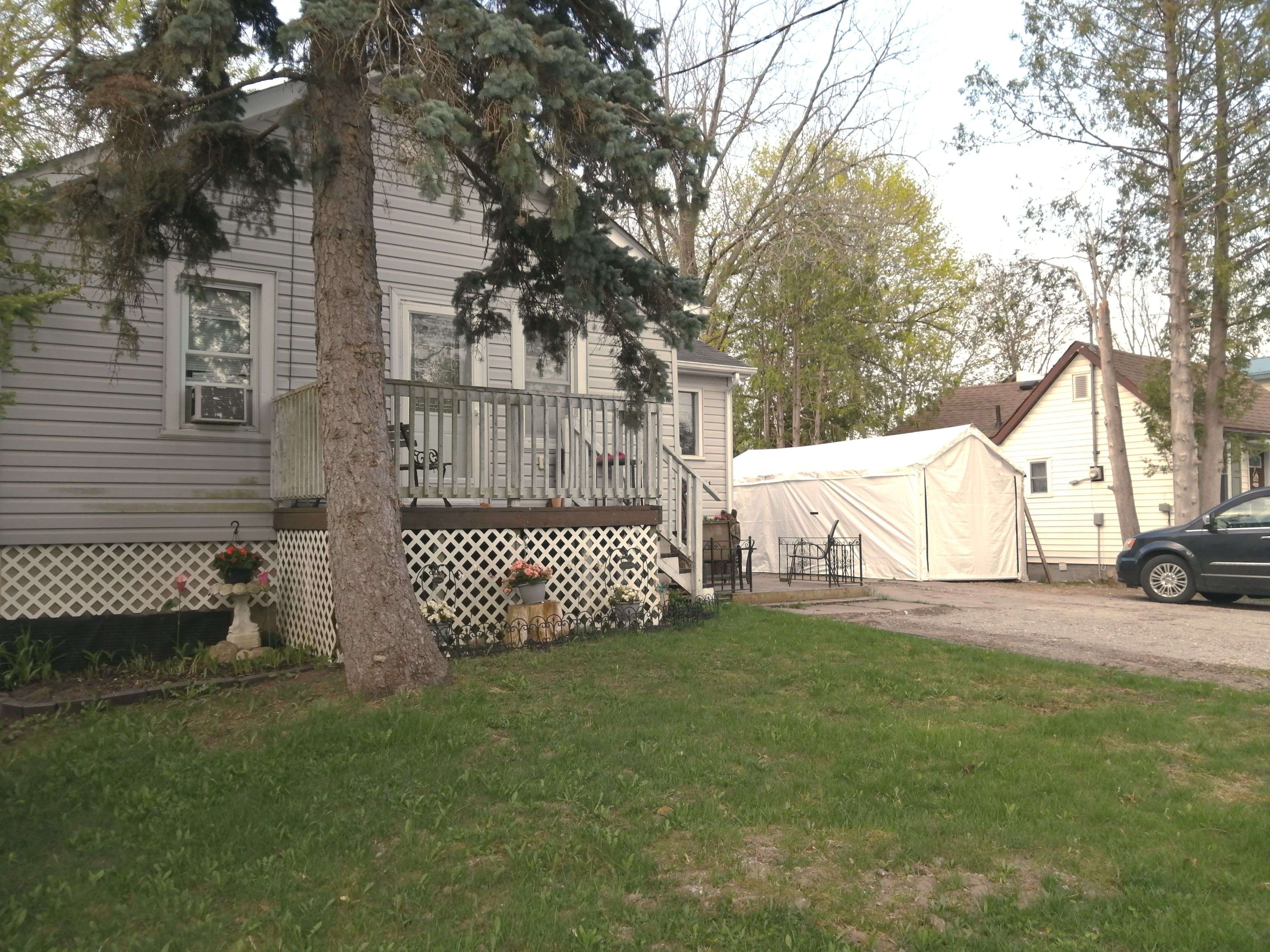 Orillia, ON L3V 3J3,311 John ST