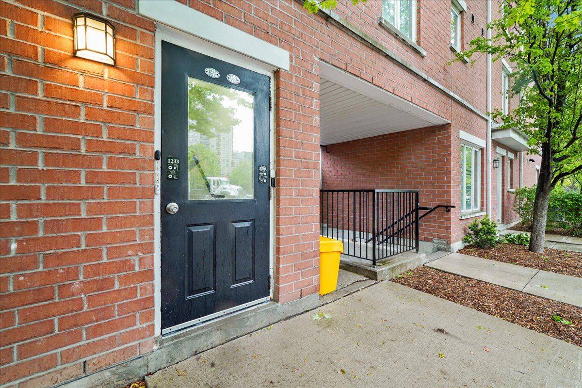 Toronto W01, ON M6K 1X2,22 Laidlaw ST #1233C