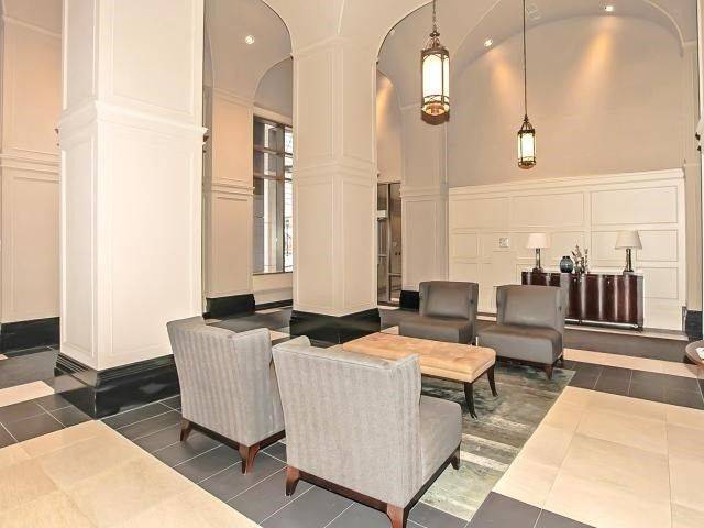 Mississauga, ON L5B 0A1,388 Prince Of Wales DR #411