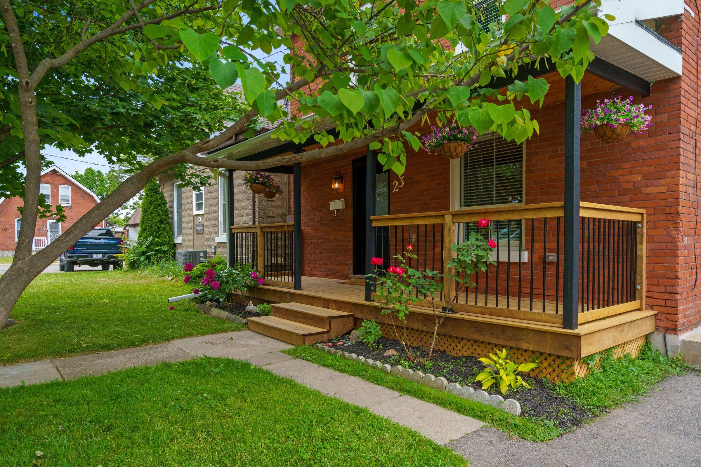 Brant, ON N3S 5Z2,23 Drummond ST