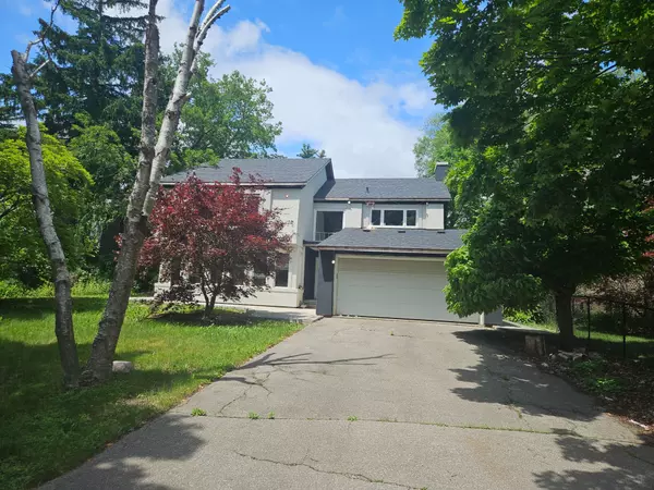 1715 Medallion CT, Mississauga, ON L5J 4E9