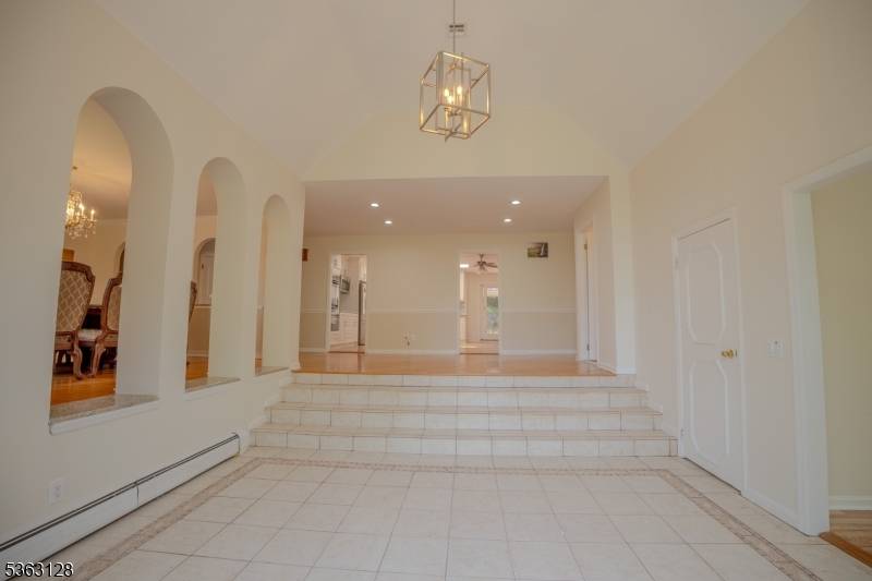 Kinnelon Boro, NJ 07405,5 Brookvale Ter