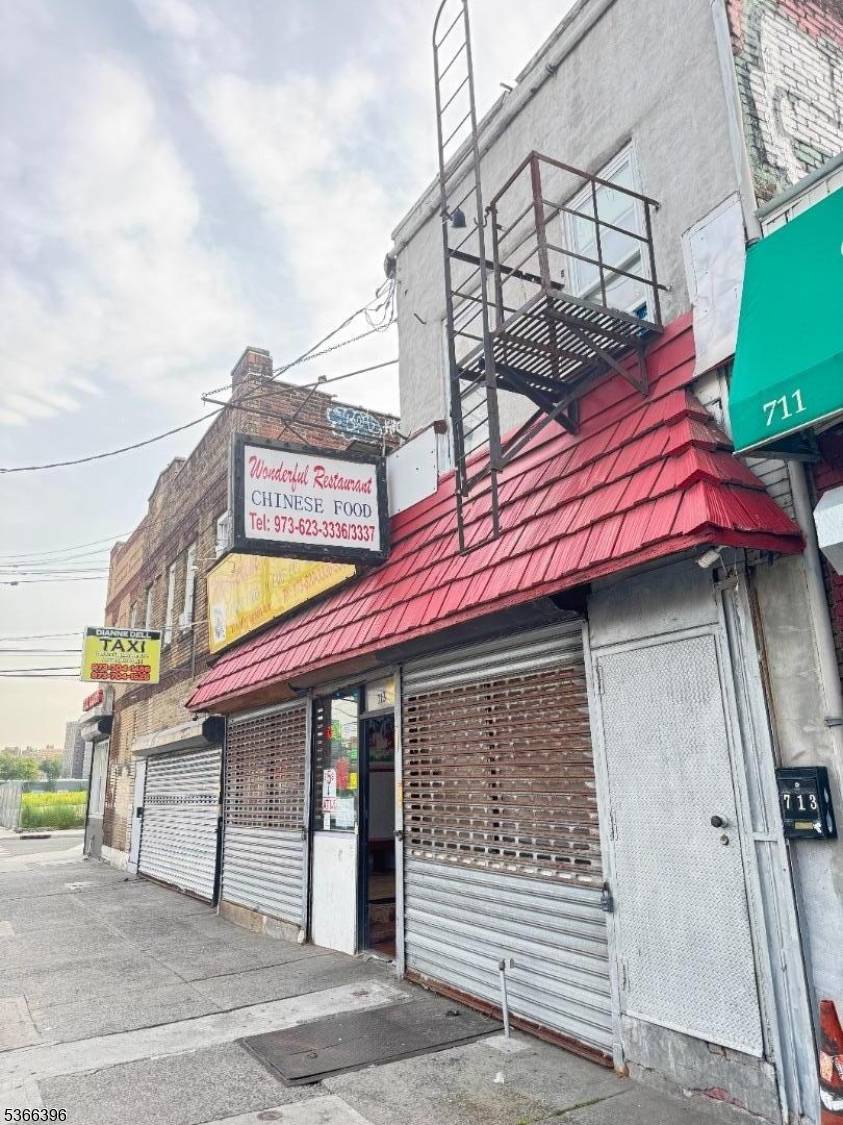 Newark City, NJ 07114,713 Frelinghuysen Ave
