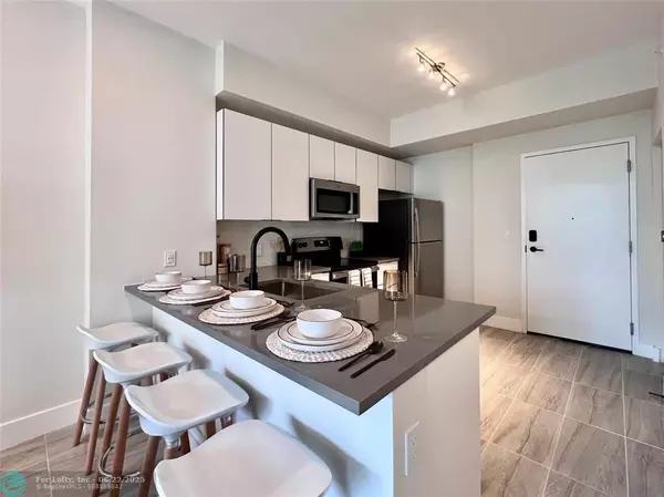 Dania Beach, FL 33004,120 N Compass Way #414