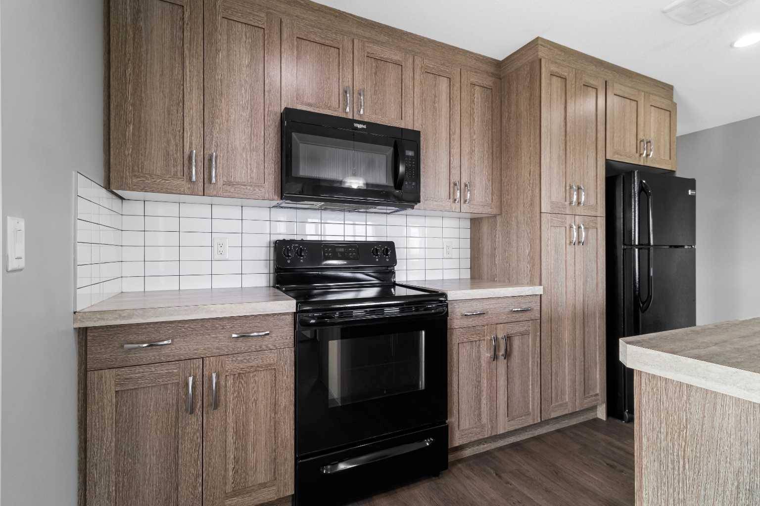 Sylvan Lake, AB T4S 0L9,44 Reid CT #203