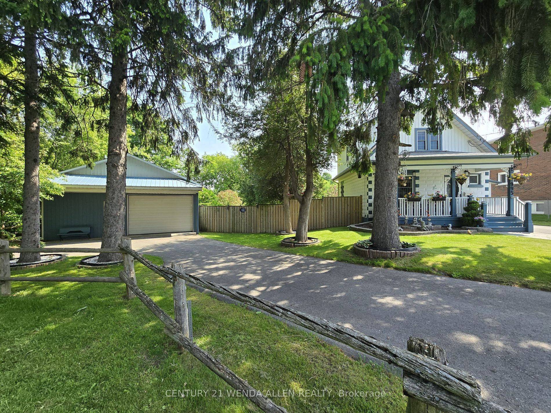 Oshawa, ON L1J 3R5,995 Cedar ST