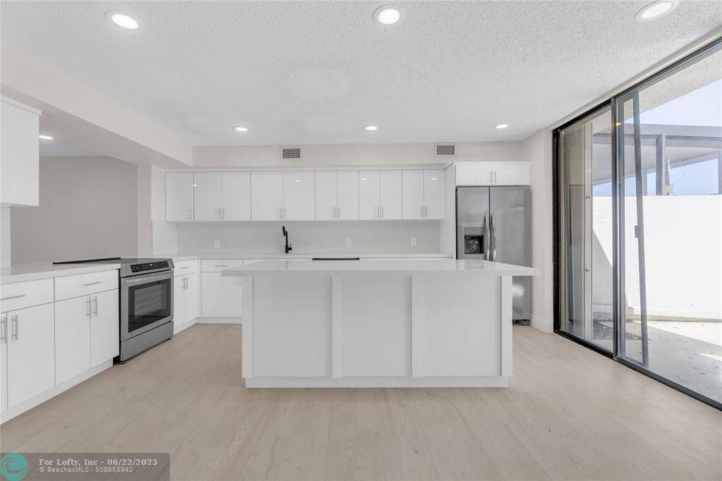Pembroke Pines, FL 33026,11291 NW 16th Ct