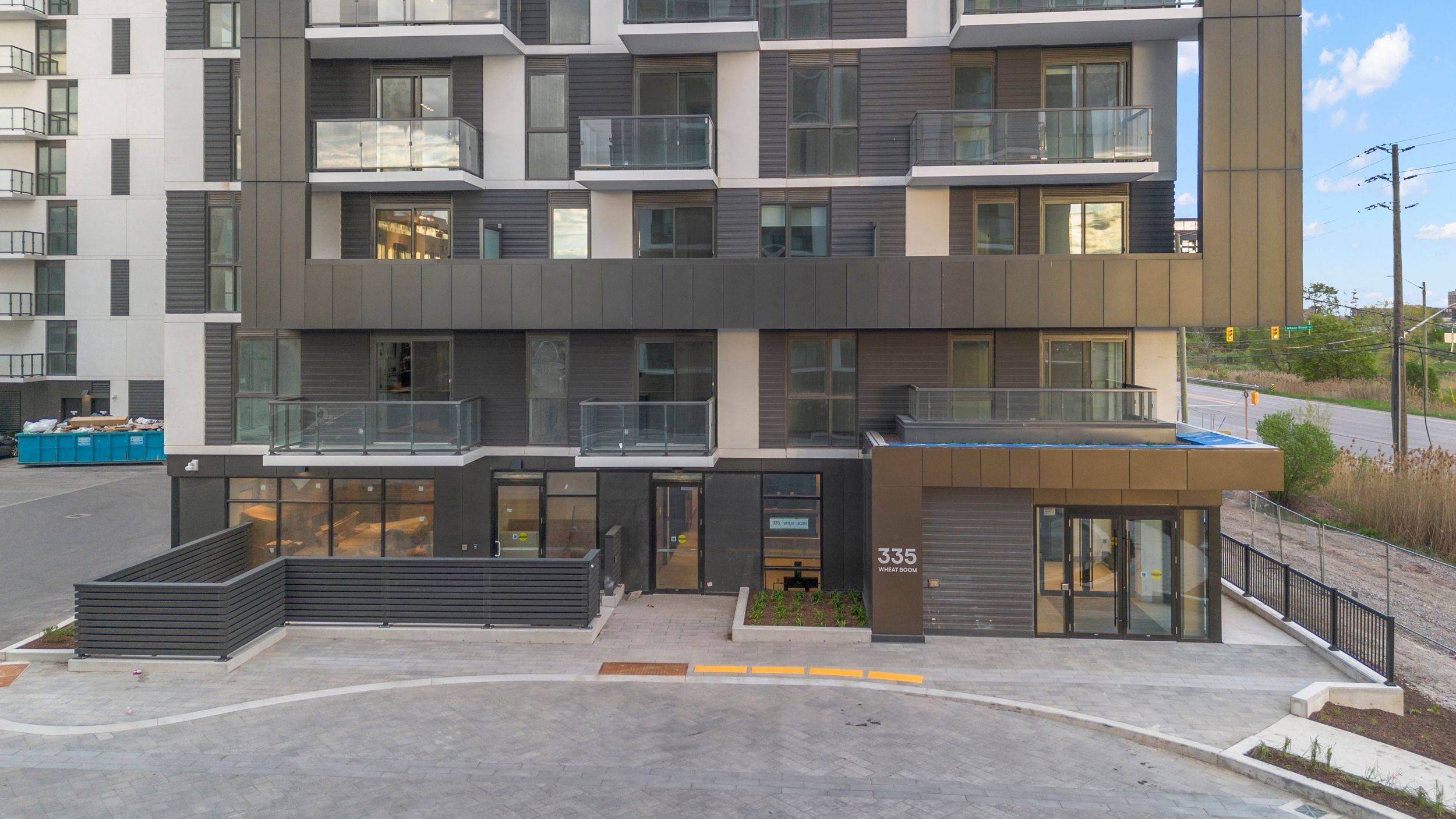 Oakville, ON L6H 7C2,335 Wheatboom DR #705