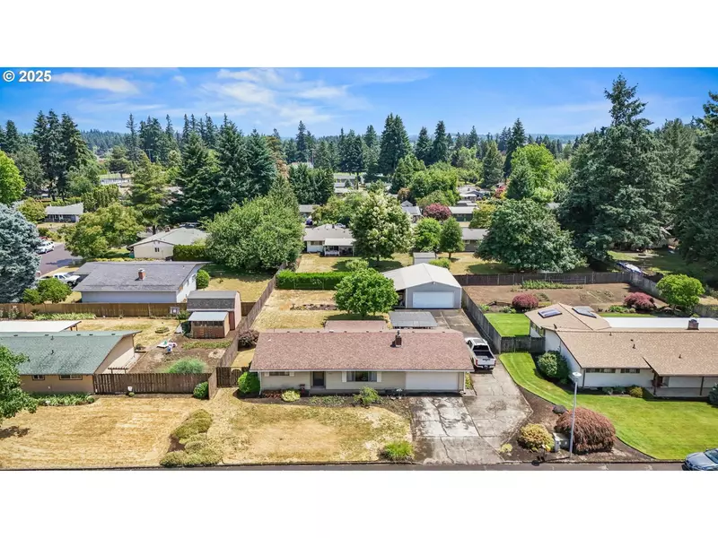 1120 N LUPINE CT, Canby, OR 97013
