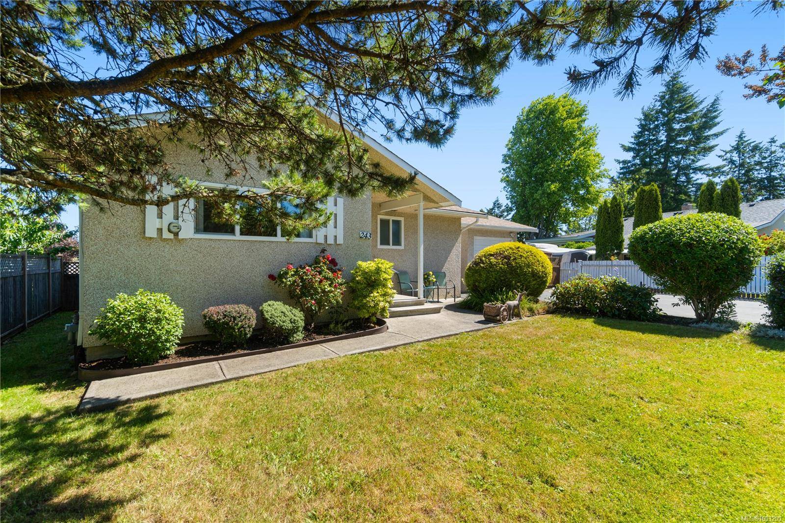 Parksville, BC V9P 1J7,243 Hickey Ave
