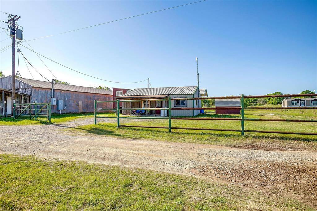 10669 Mineral Wells Highway, Weatherford, TX 76088