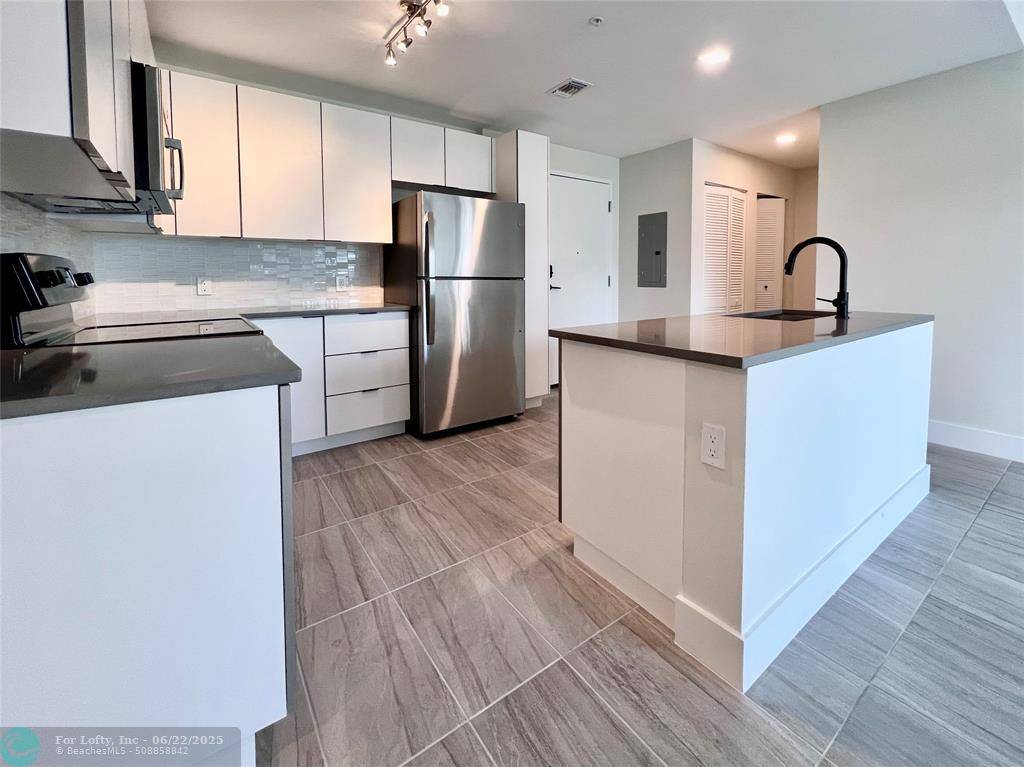 120 N Compass Way  #701, Dania Beach, FL 33004