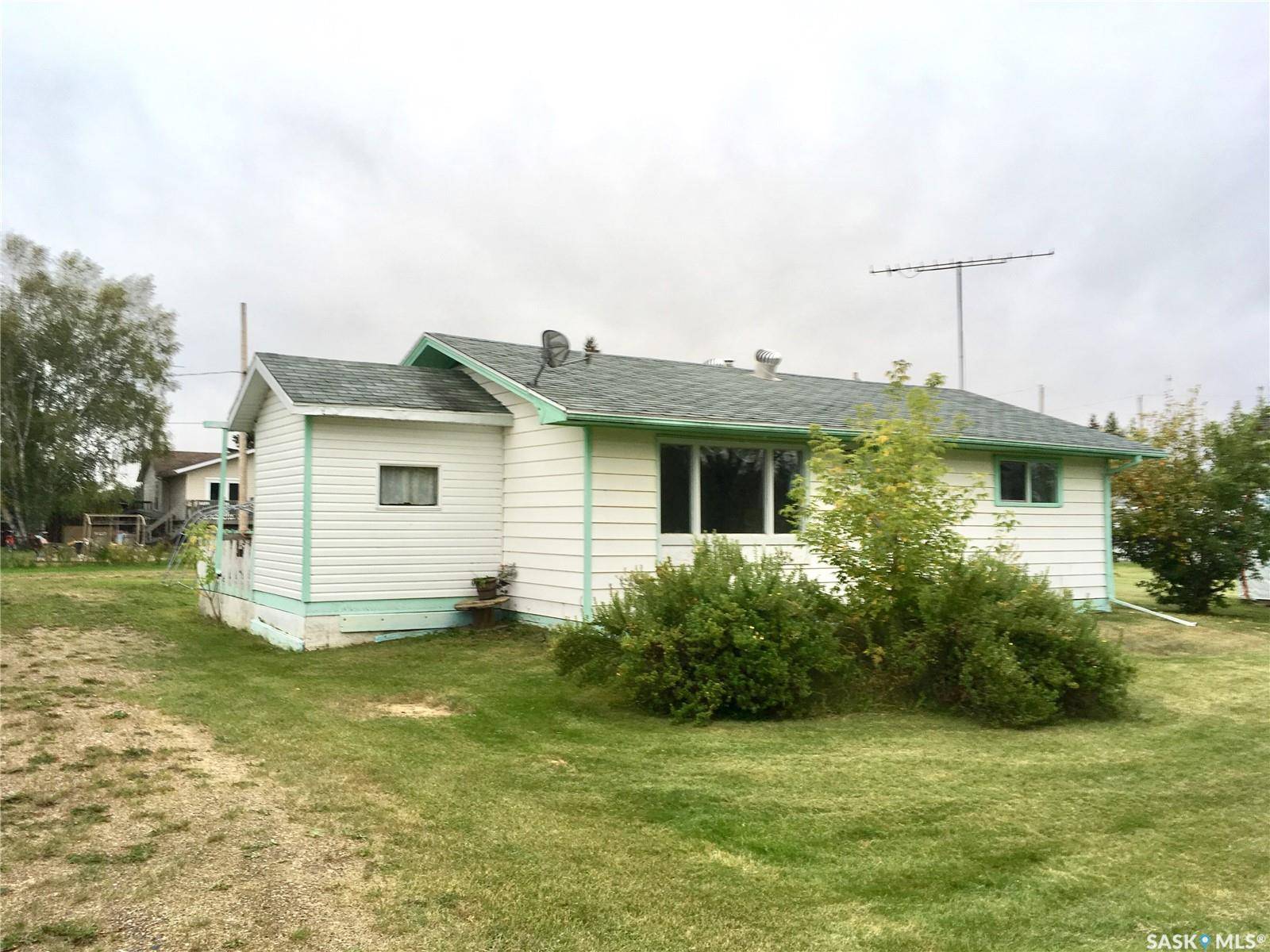 113 1st STREET W, Smeaton, SK S0J 2J0