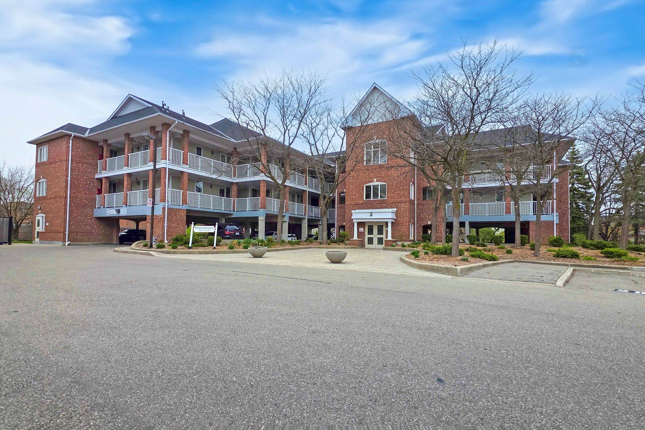 Mississauga, ON L4Z 3P6,119 Bristol RD E #34