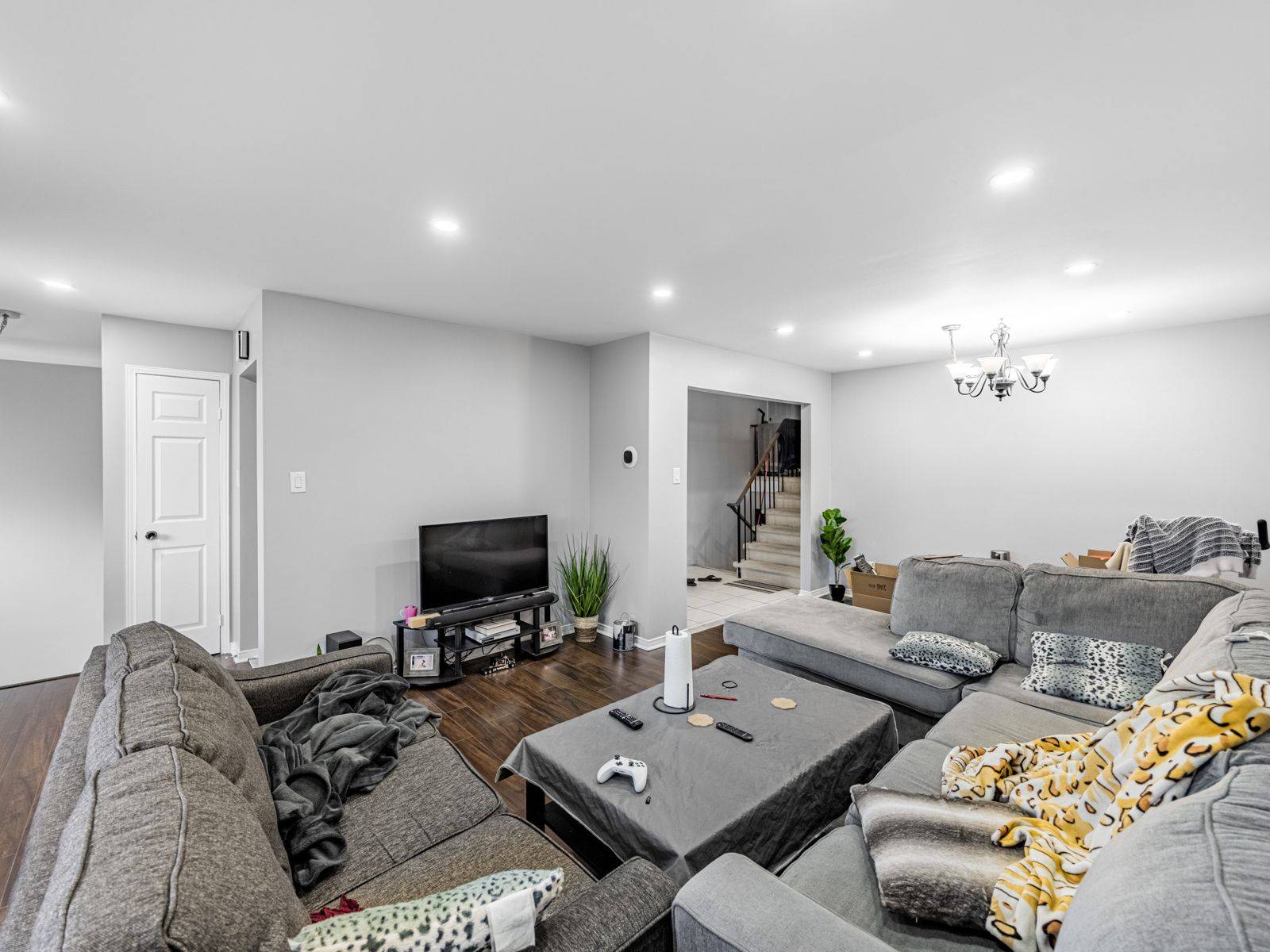 Brampton, ON L6Z 1Z2,36 Tanager SQ