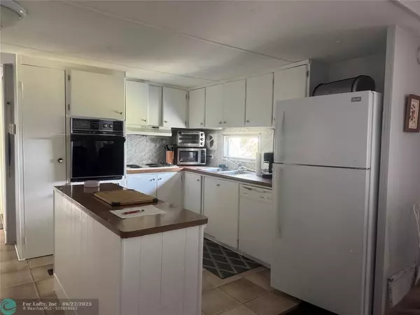 Davie, FL 33324,1681 SW 83rd Ter