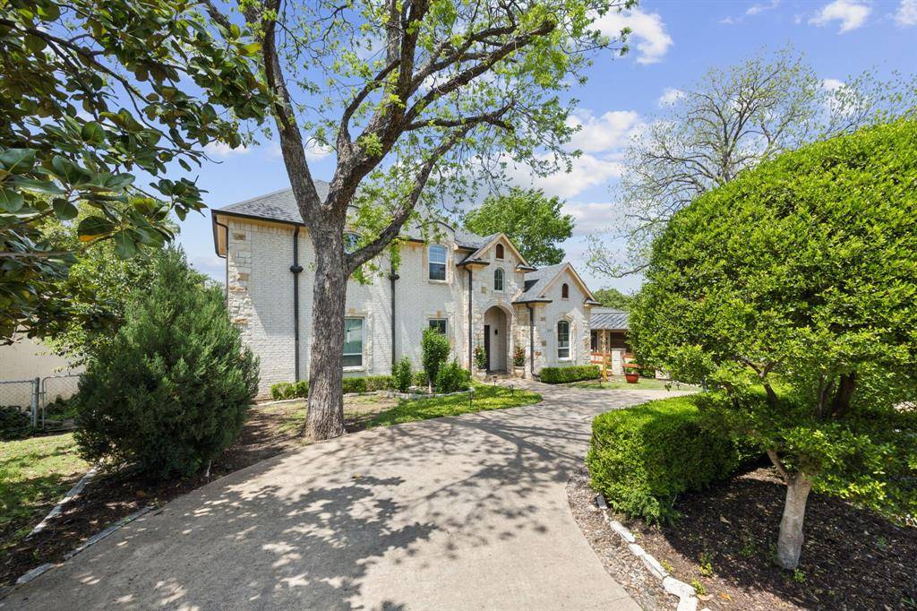 Dallas, TX 75209,8525 Briarwood Lane