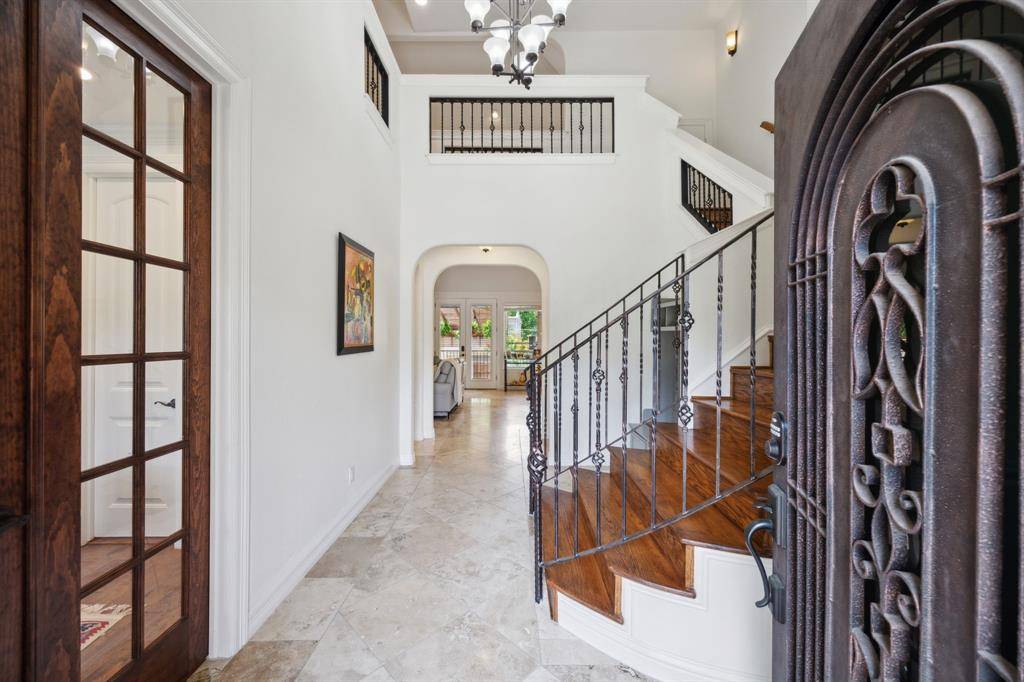 Dallas, TX 75209,8525 Briarwood Lane