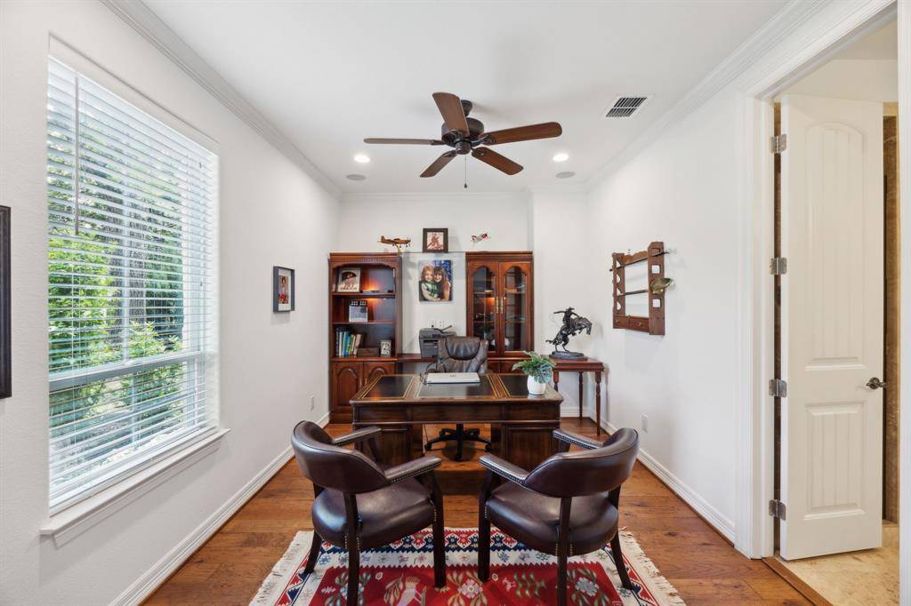 Dallas, TX 75209,8525 Briarwood Lane