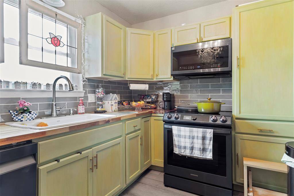 Cleburne, TX 76033,1520 Crestridge Drive #B