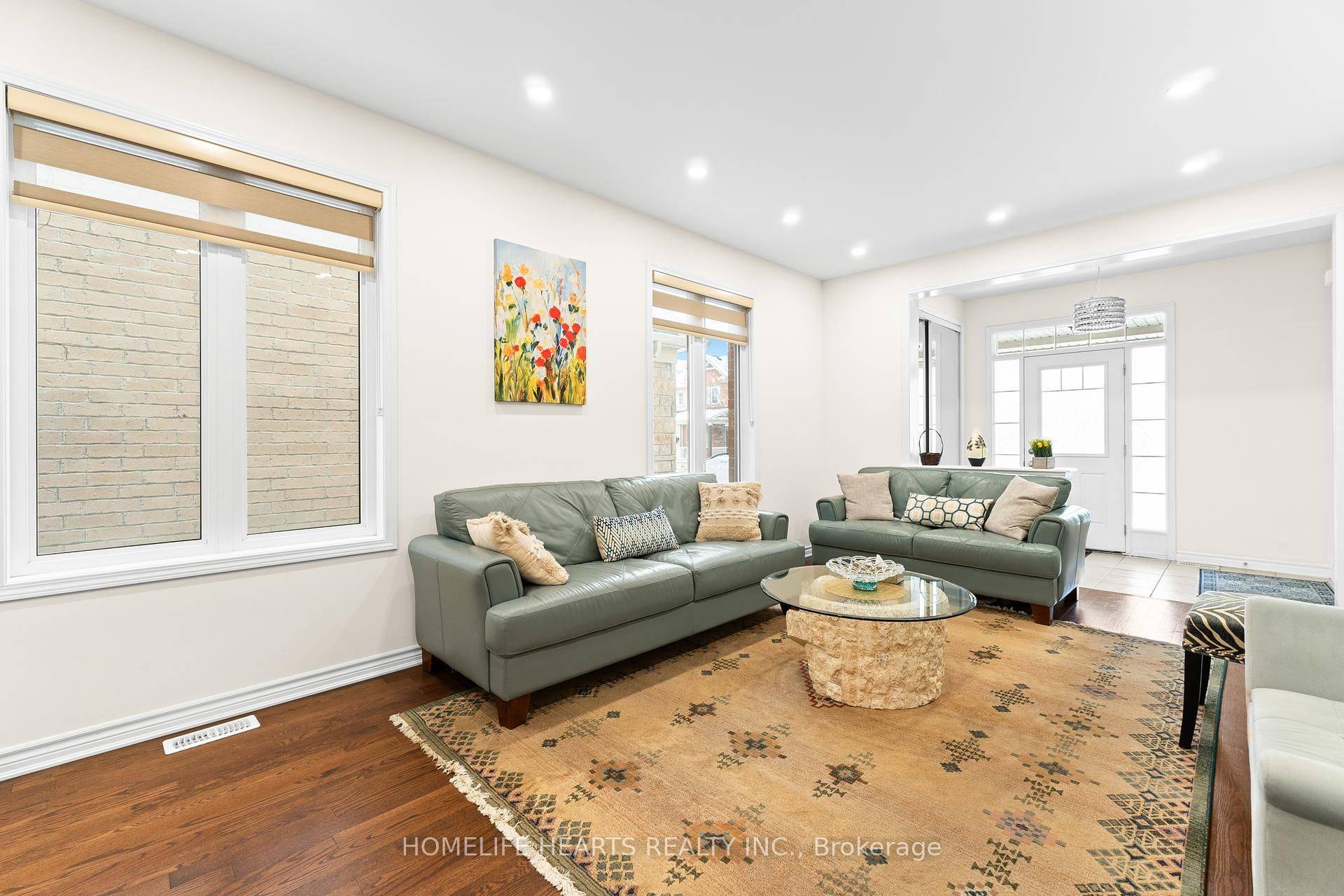 Milton, ON L9T 8Z8,915 Penson CRES
