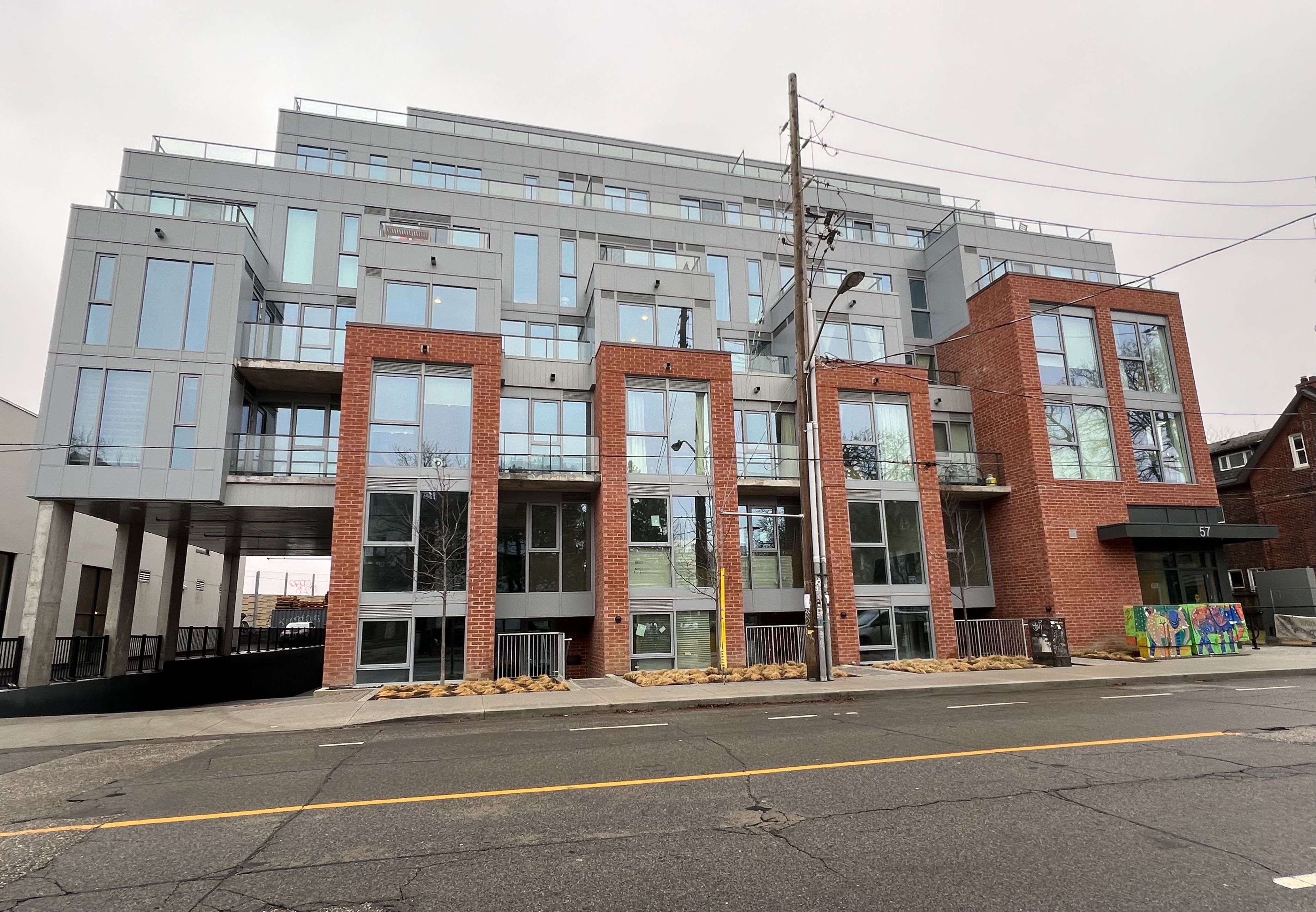 57 Brock AVE #706, Toronto W01, ON M6K 2L3