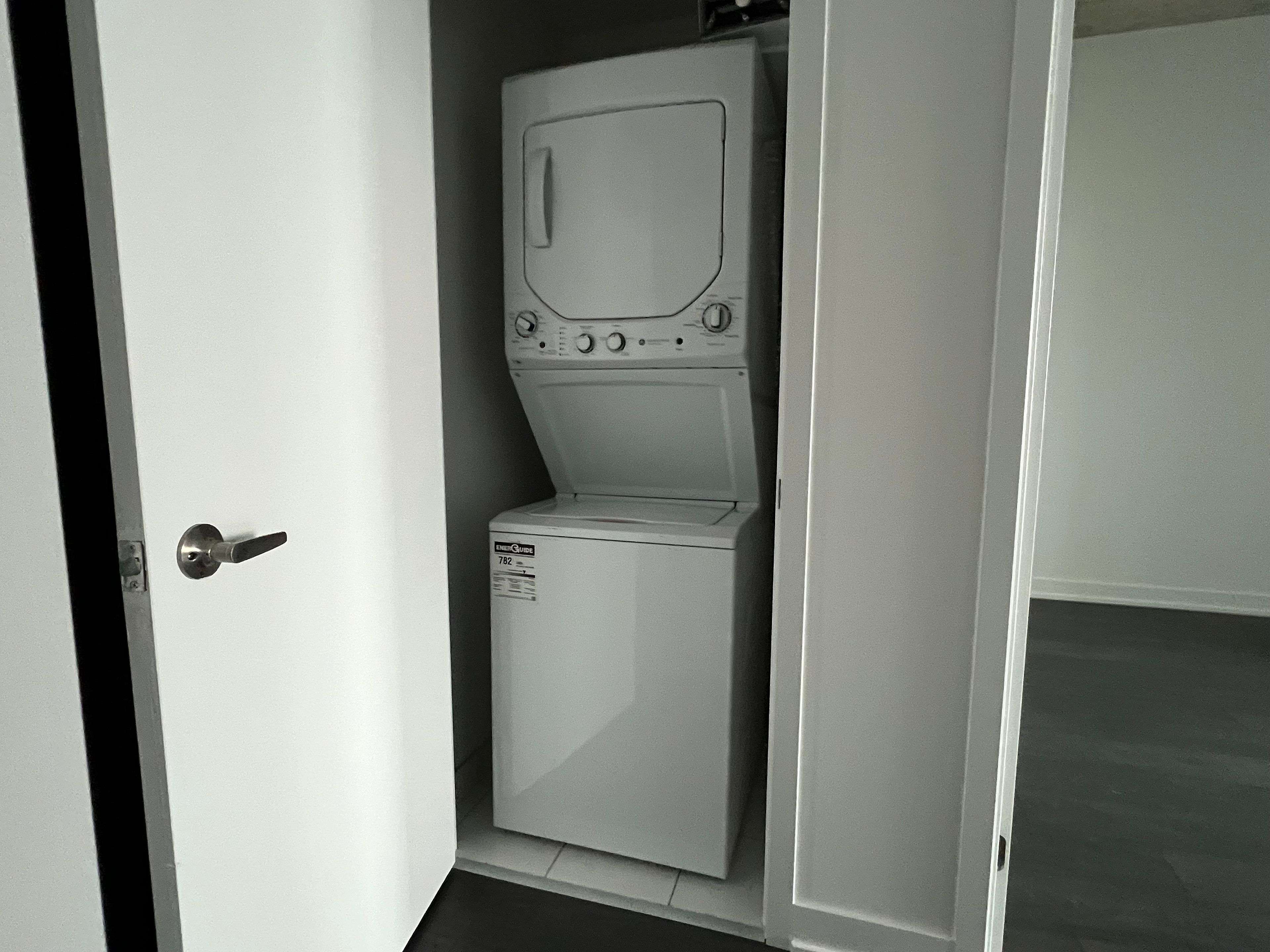 Toronto W01, ON M6K 2L3,57 Brock AVE #706