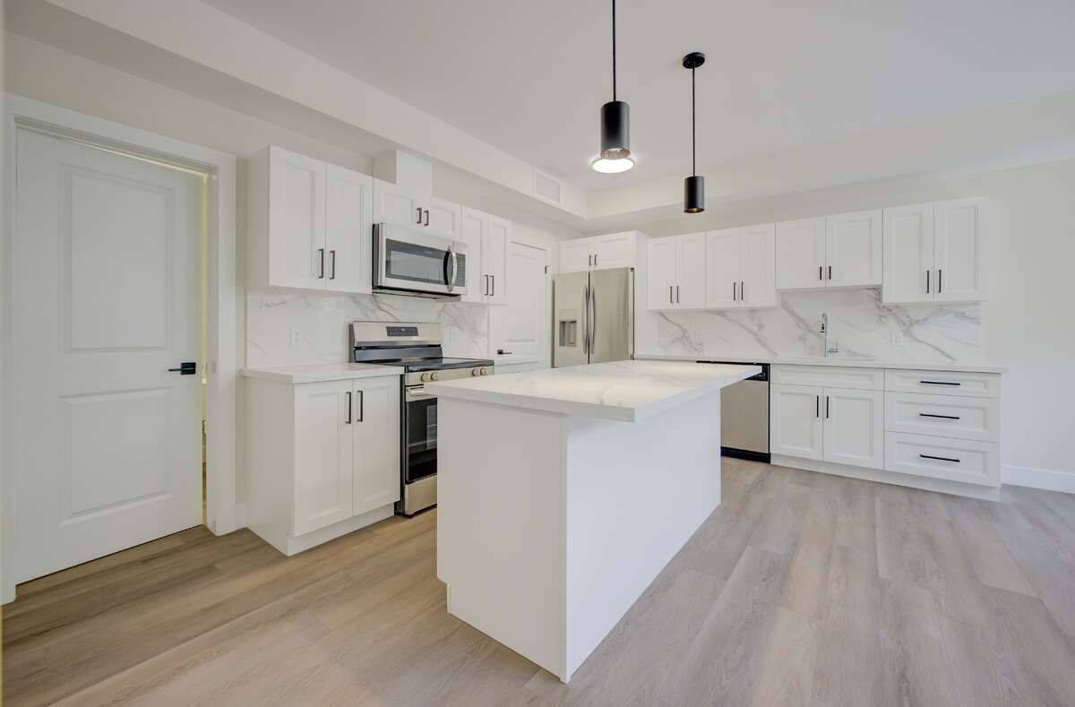 17 Peter ST #1, Kitchener, ON N2G 3J5