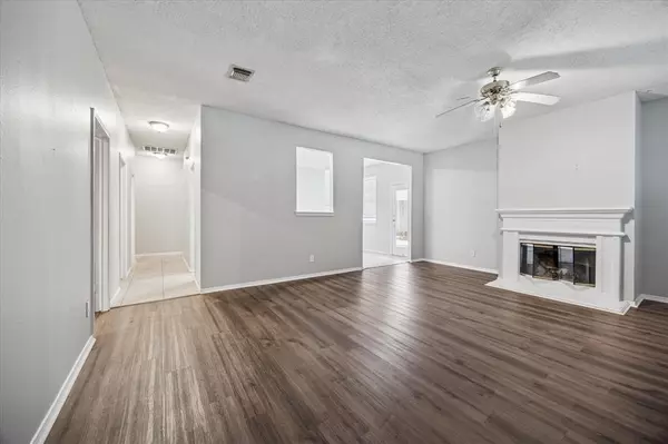 Denton, TX 76210,3933 Parkhaven Drive