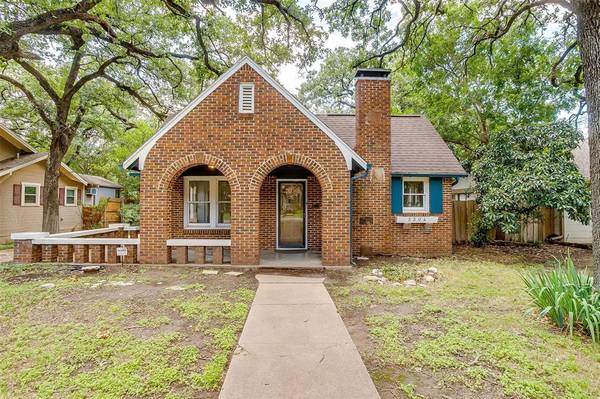 2304 Marigold Avenue,  Fort Worth,  TX 76111