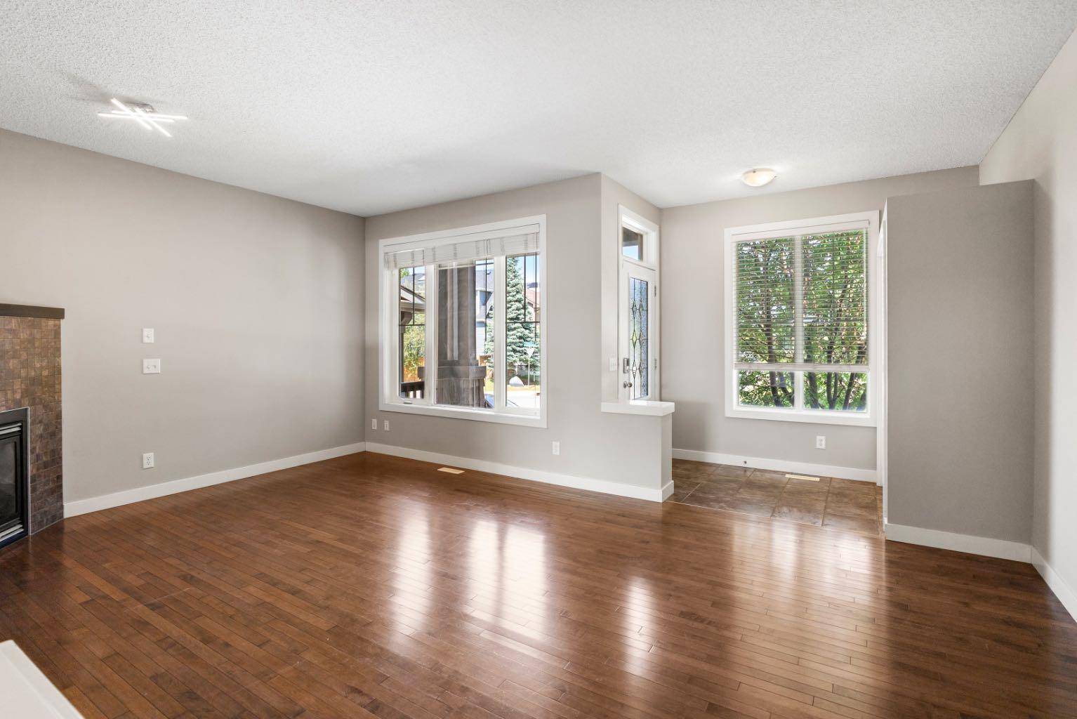 Calgary, AB T3M0A8,235 Auburn Bay HTS Southeast