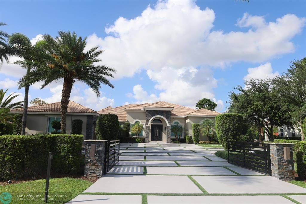 11351 NW 6th St, Plantation, FL 33325