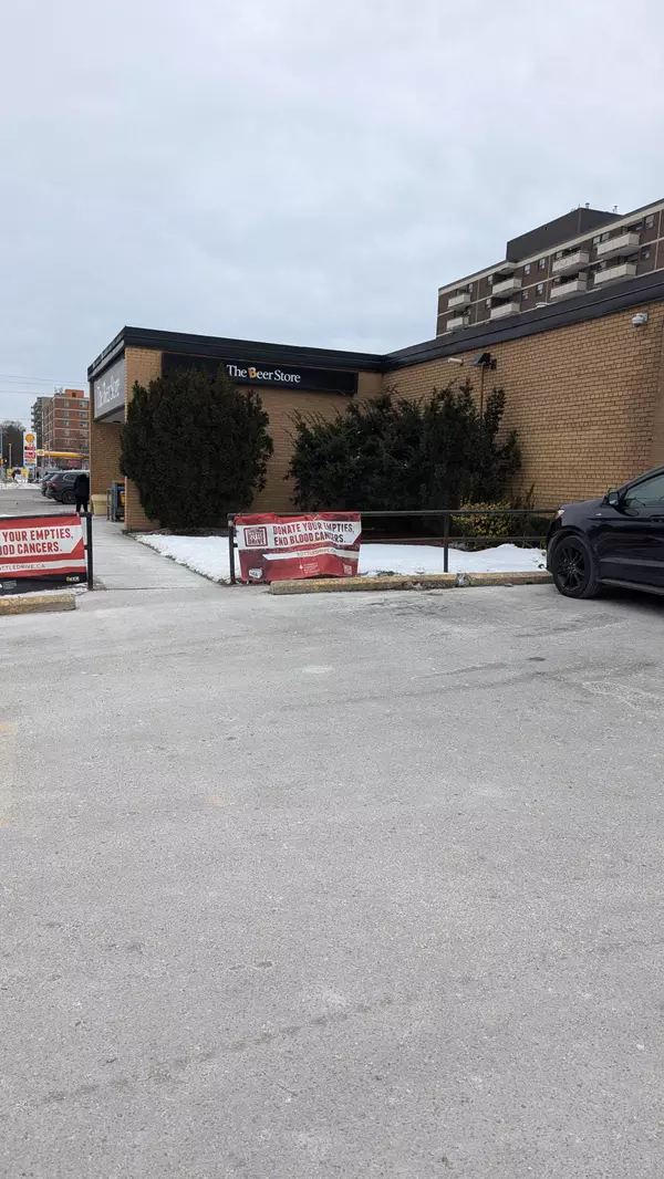 Toronto E04, ON M1L 1W6,3431 St Clair AVE E
