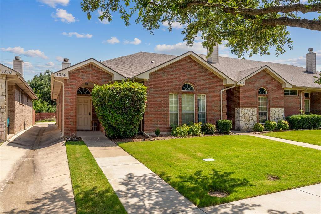 1314 Poinsettia Boulevard, Denton, TX 76208