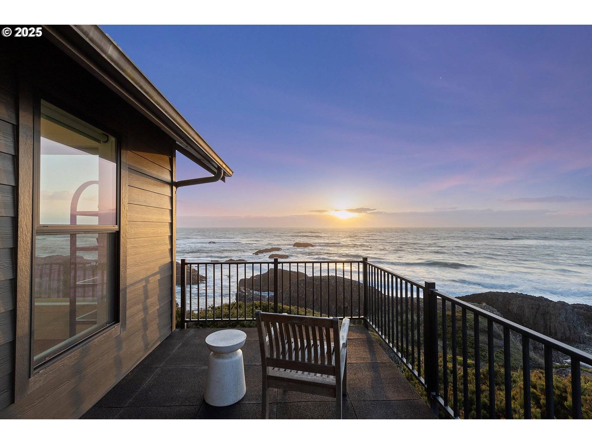 8466 NW COAST RD, Seal Rock, OR 97376