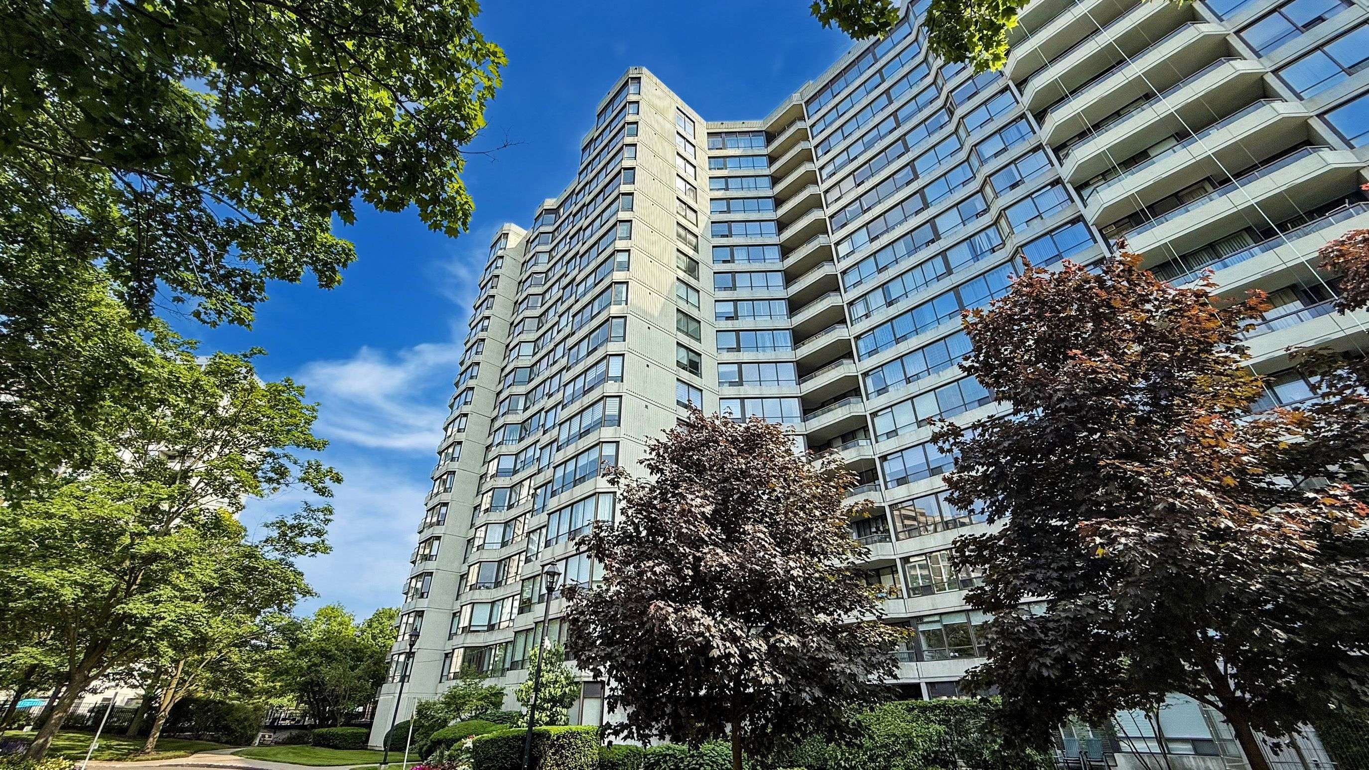 Toronto C07, ON M2R 3W7,1121 Steeles AVE W #PH202