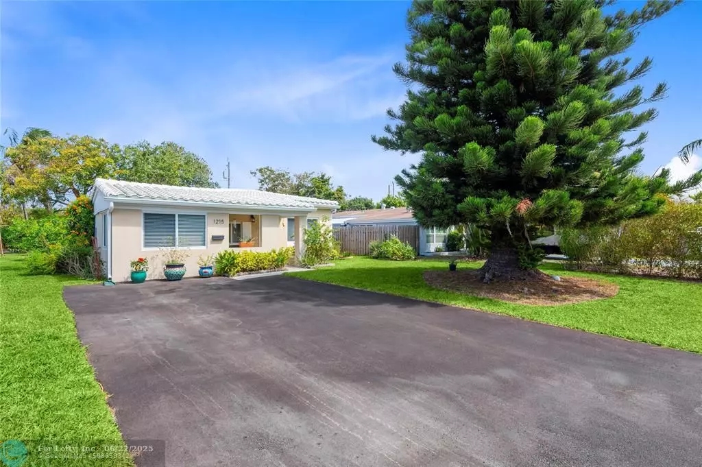 North Miami Beach, FL 33162,1215 NE 180th St
