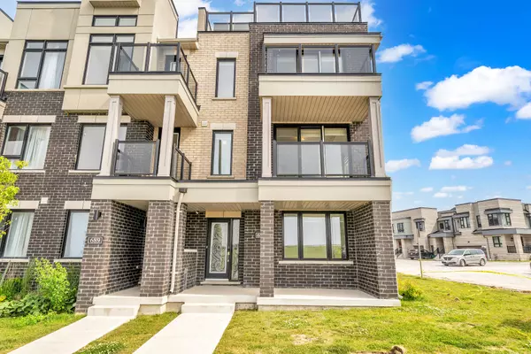 691 Port Darlington RD N #45, Clarington, ON L1C 7G3