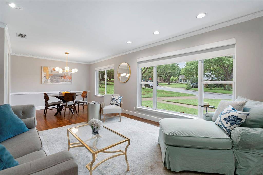 Dallas, TX 75238,9720 Chiswell Road