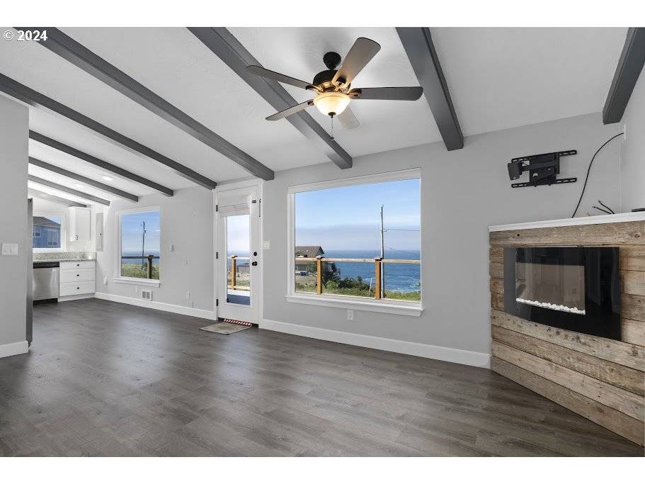 3660 ROCKY CREEK AVE, Depoe Bay, OR 97341