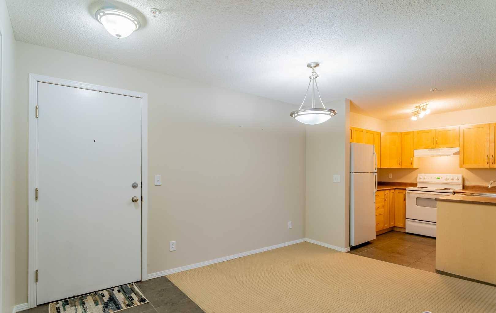 Calgary, AB T2Z0B4,10 Prestwick Bay Southeast #4202