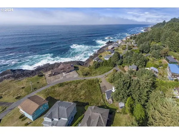 3660 ROCKY CREEK AVE, Depoe Bay, OR 97341